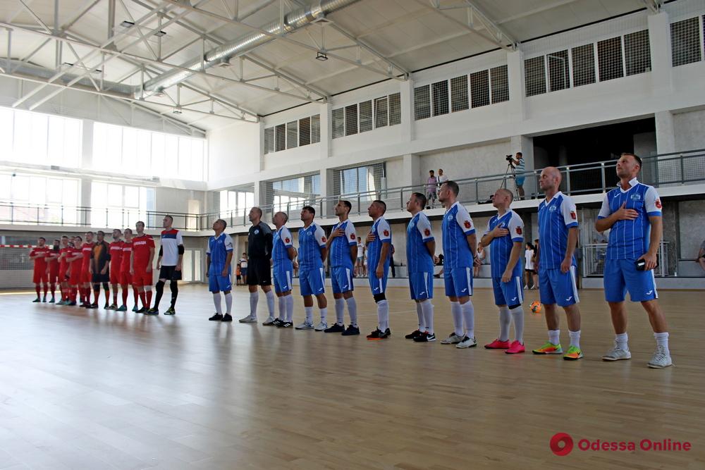 В пригороде Одессы официально открыли новый современный спорткомплекс