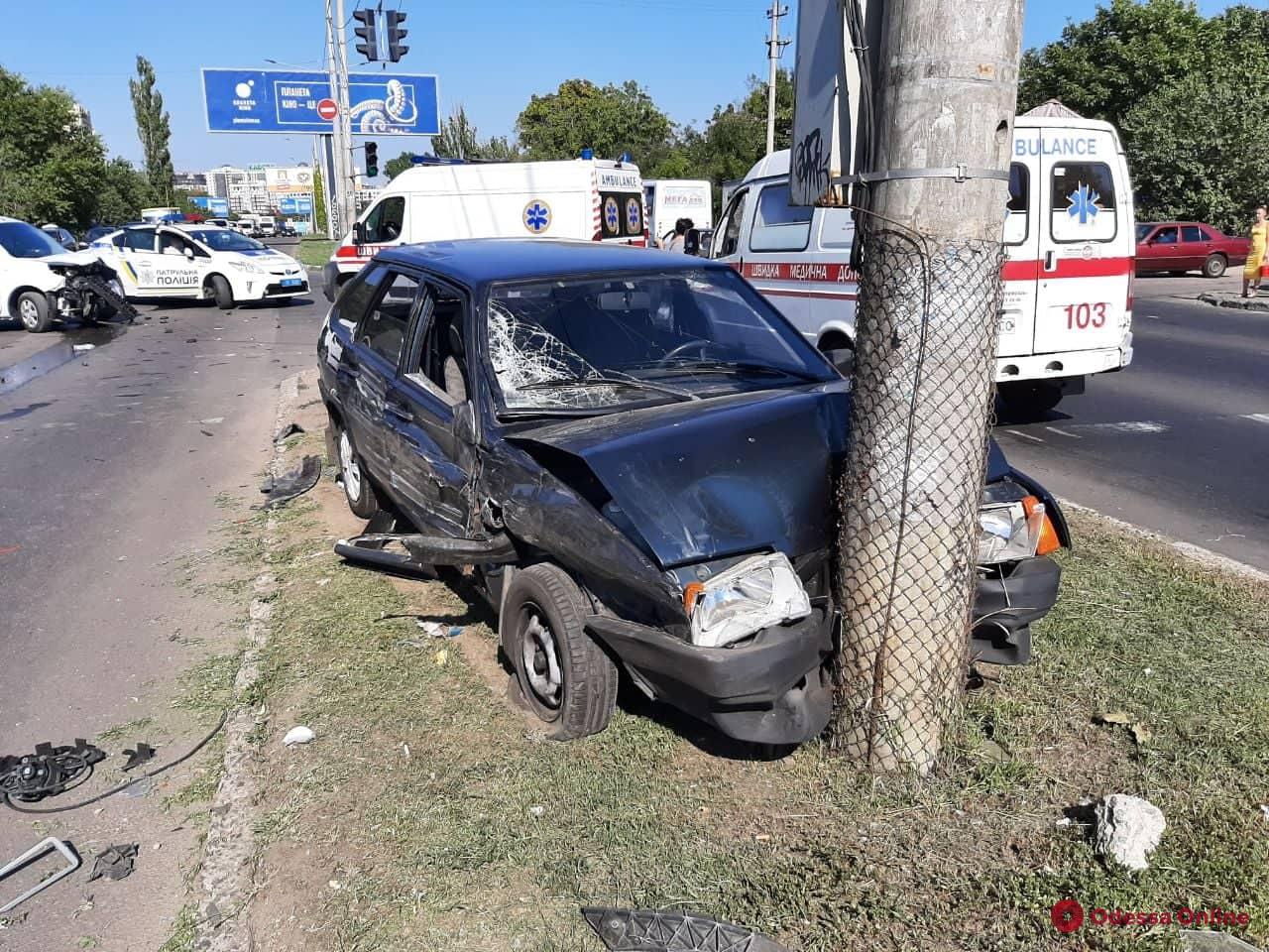 В ДТП на Южной дороге пострадала женщина