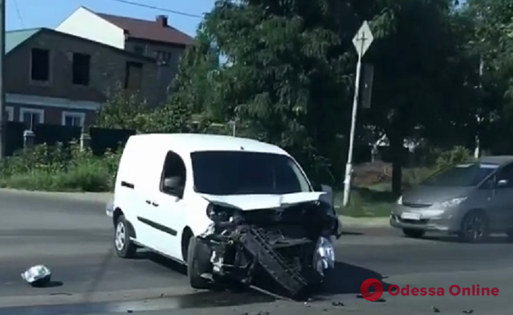 В ДТП на Южной дороге пострадала женщина