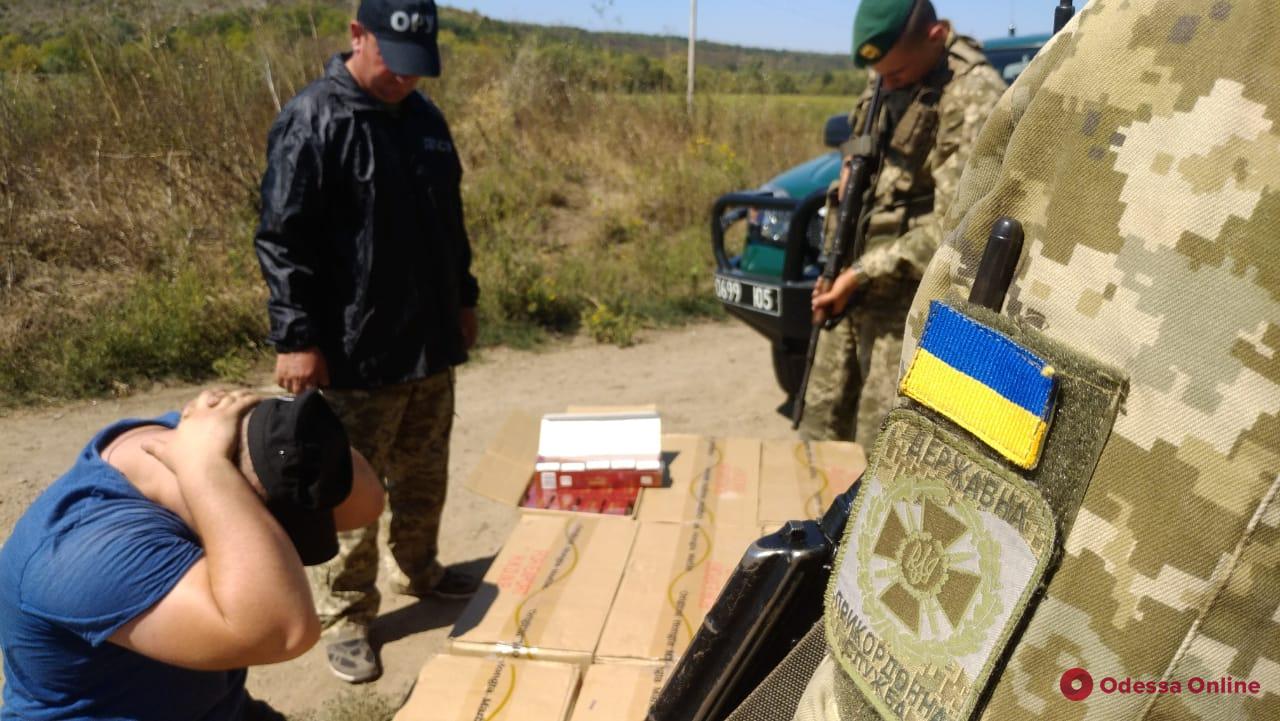 Одесские пограничники обнаружили партию контрабандных швейцарских сигарет