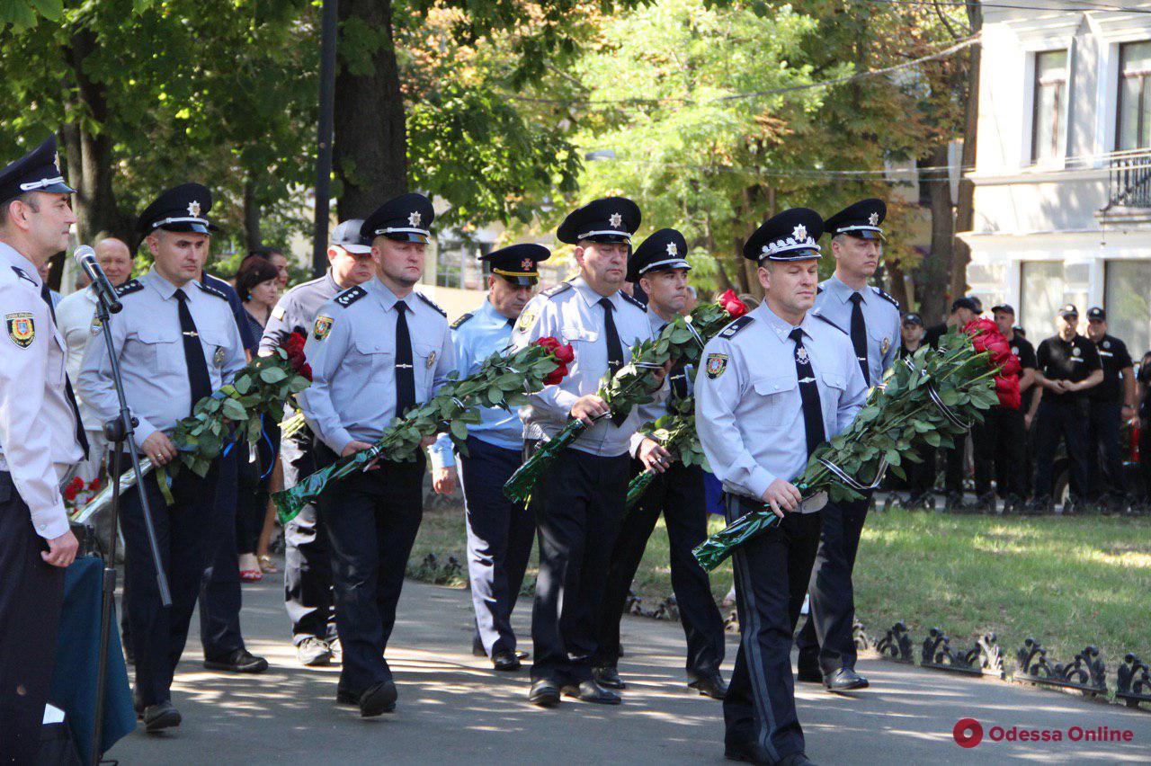 В Одессе почтили память погибших при исполнении правоохранителей (фото)