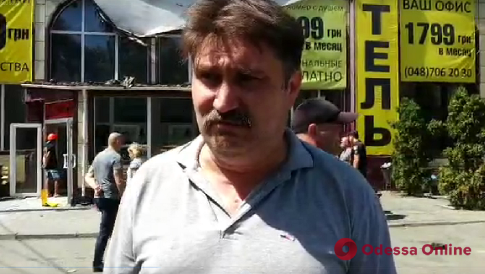 Одессит приютил более 20 человек из сгоревшего отеля (видео)