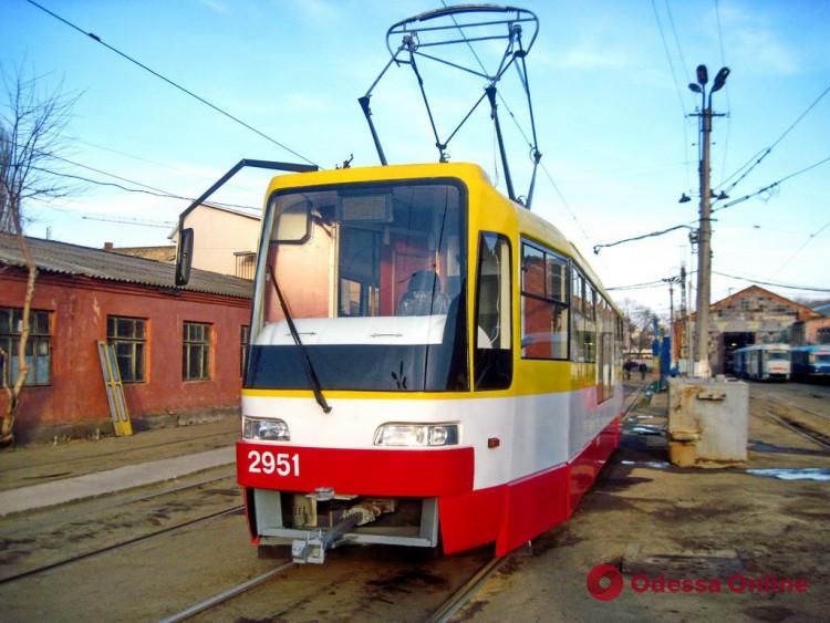 Трамвайные маршруты №1, 7 временно курсируют до Лузановки (обновлено)