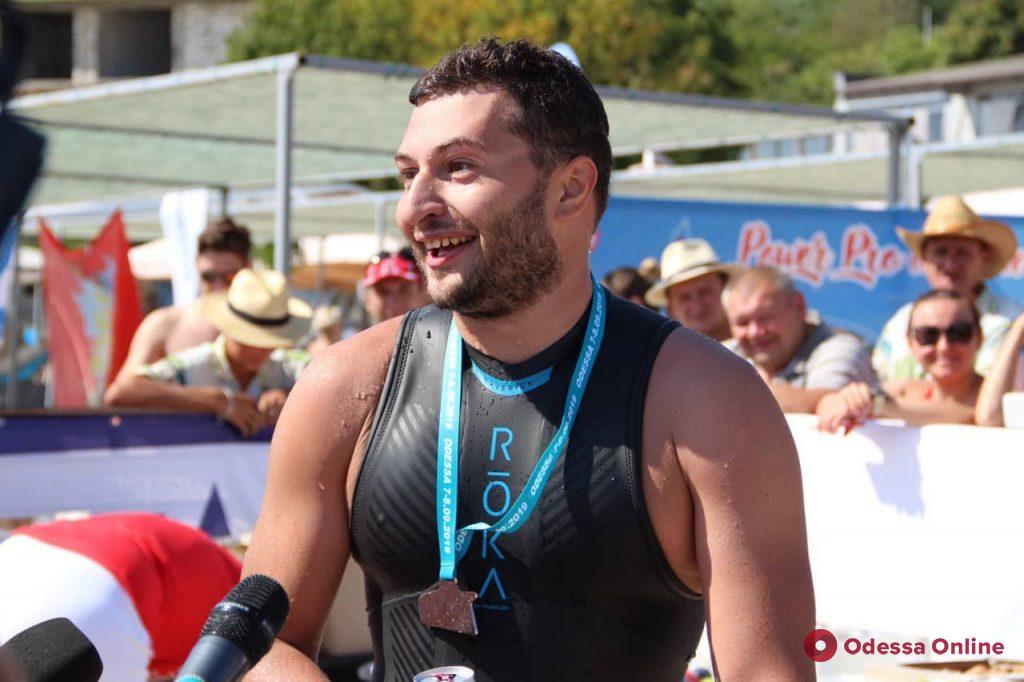 Oceanman: на Ланжероне финишировали победители заплыва на 10 и 5 км (фото)
