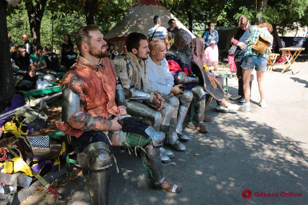 В парке Шевченко одесситы смогли окунуться в атмосферу средневековья (фото)