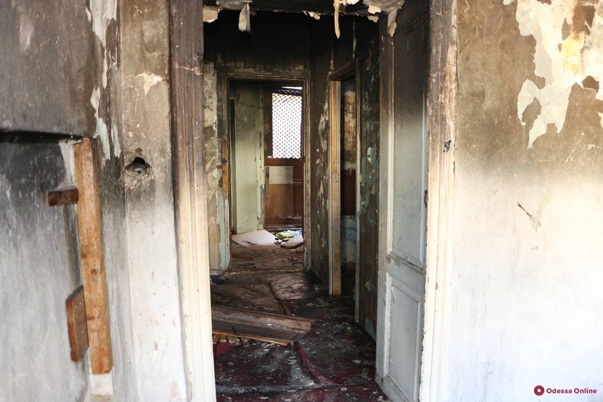 Фото после пожара: как выглядит горевшая квартира в доме Либмана