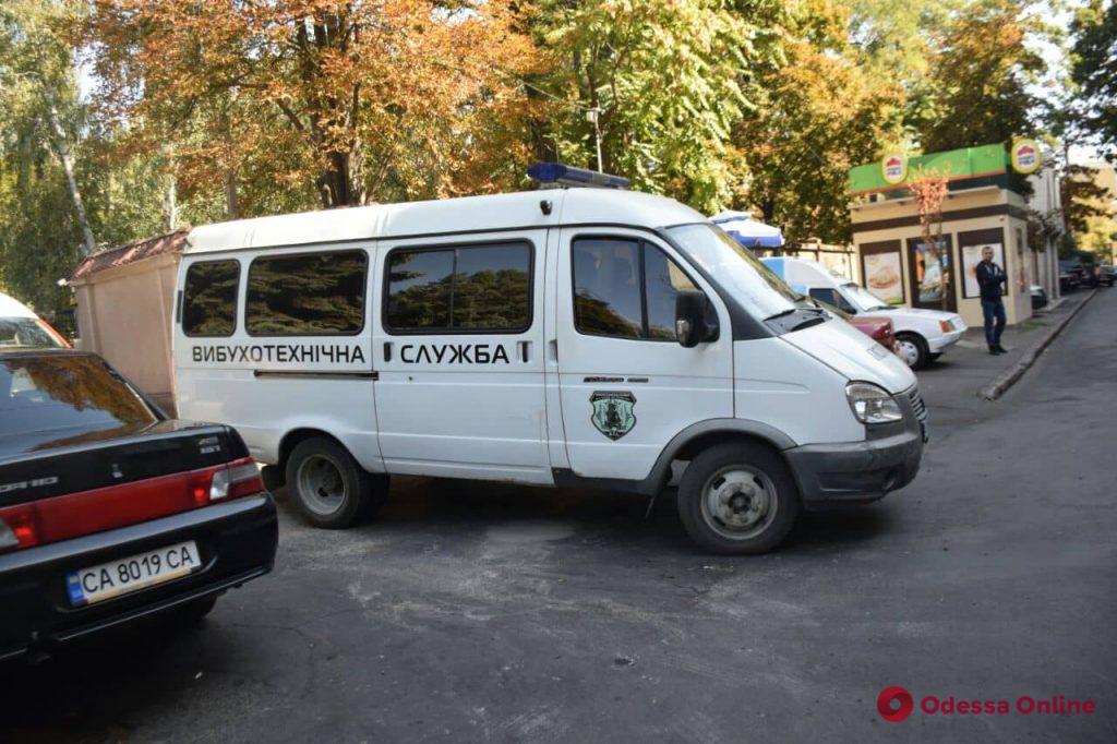 В госпитале на Пироговской ищут бомбу (обновлено)