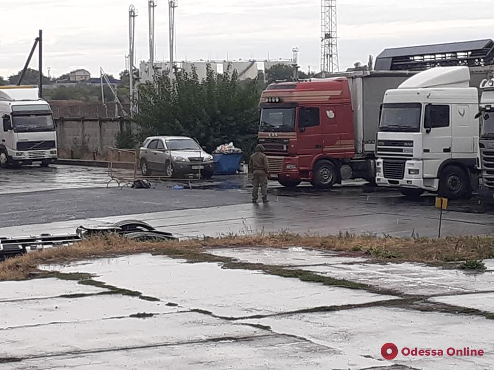 У въезда в Черноморский порт обнаружили тело иностранца