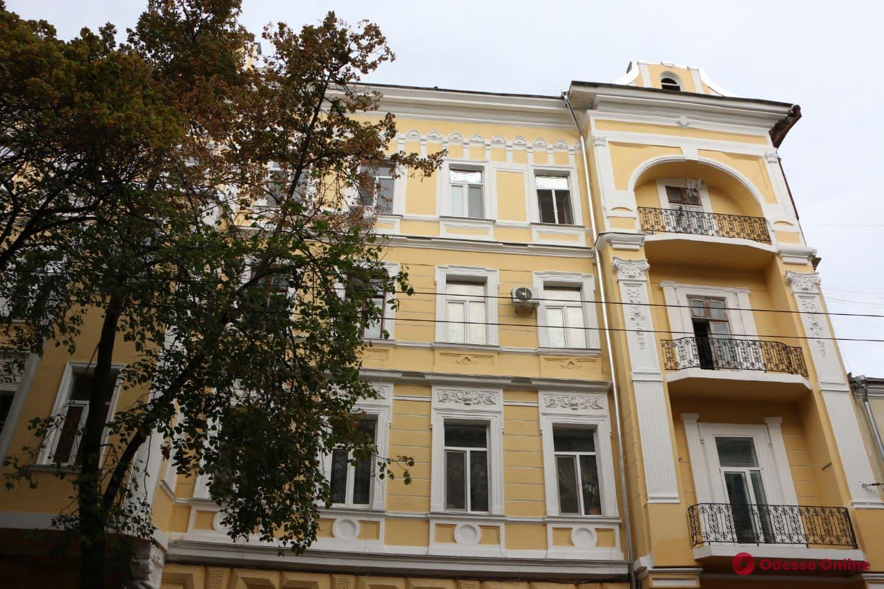 Депутатская комиссия проинспектировала ход капитального ремонта дома на Садовой