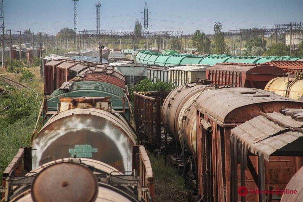 Одесское кладбище железнодорожных вагонов (фоторепортаж)