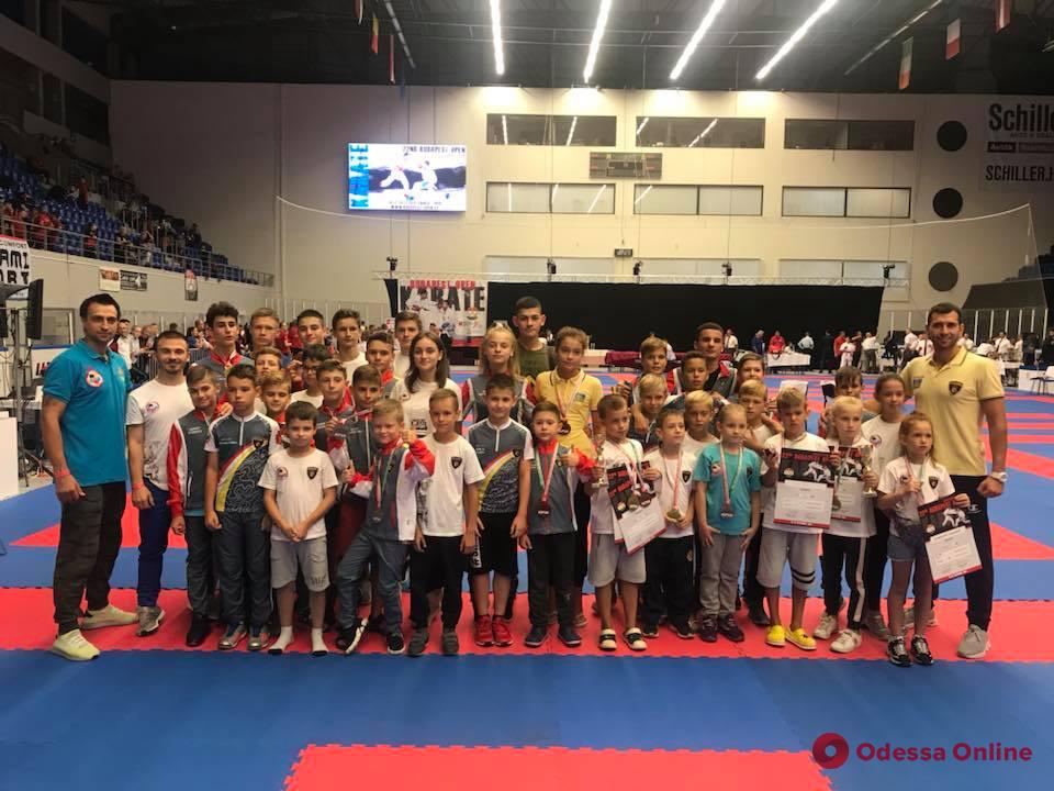 Каратэ: одесситы привезли 46 медалей с международного турнира в Венгрии