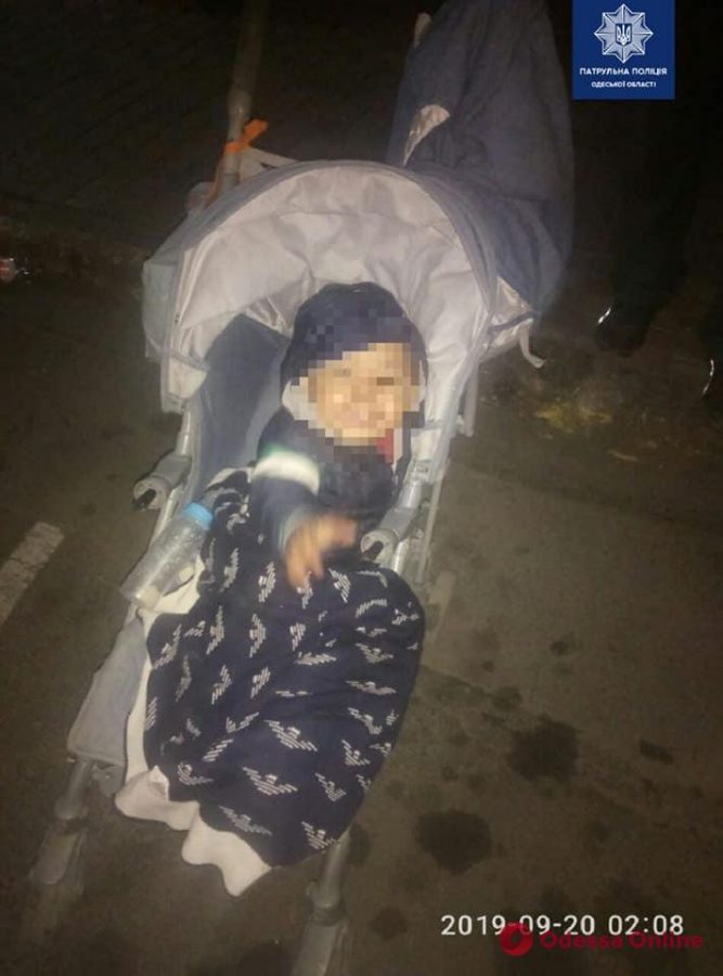 Ночью на Пантелеймоновской нашли 2-летнего мальчика в коляске
