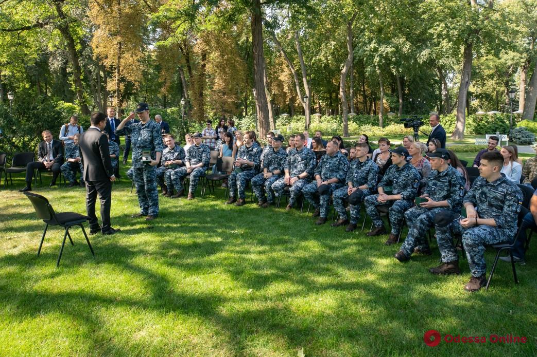 В Одессе выделят жилье освобожденным из плена морякам