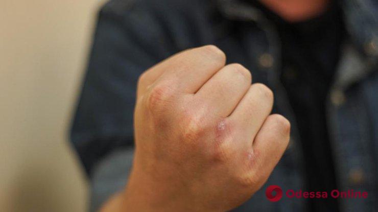 В Черноморске боксер избил полицейского