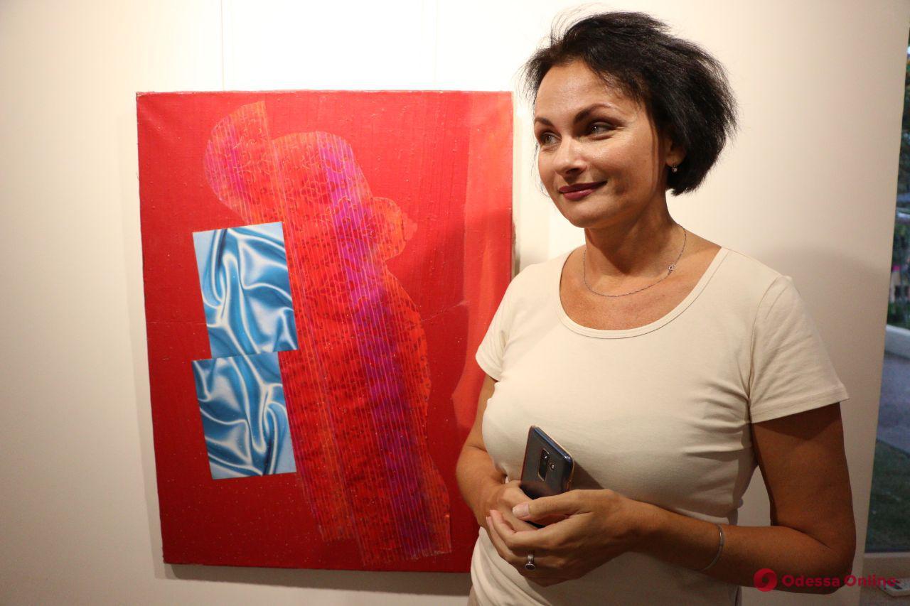 В Одессе открылась выставка абстрактного сюрреализма (фото)