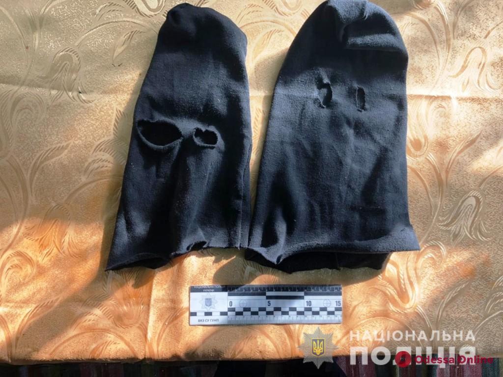 Разбойники в масках набросились на жителя Одесской области