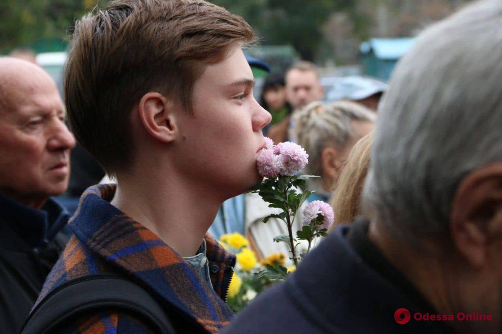 В Одессе возложили цветы к памятнику жертвам нацизма (фото)