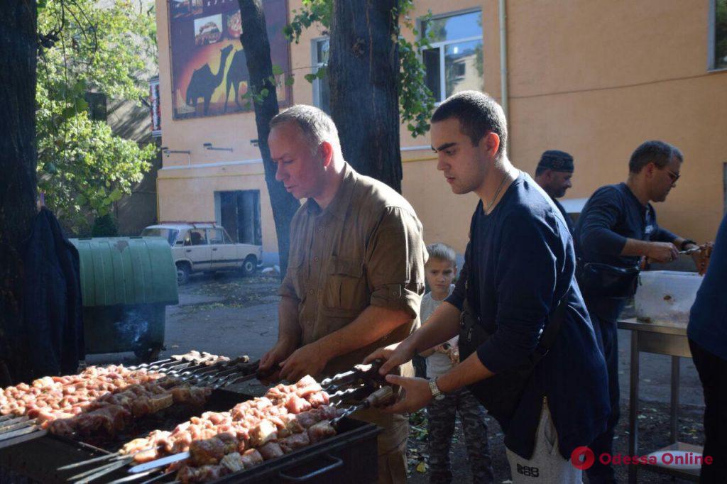 Одесские волонтеры устроили праздник для бойцов в военном госпитале