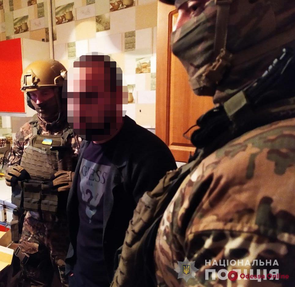 В Одессе поймали опасную банду разбойников и вымогателей (фото, видео)