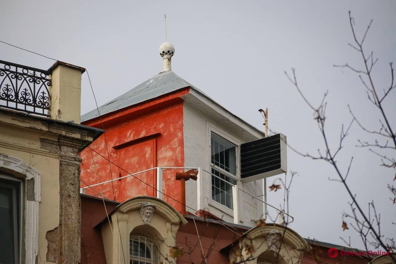 Путеводный свет на крыше: о «младшем брате» Воронцовского маяка (фото)
