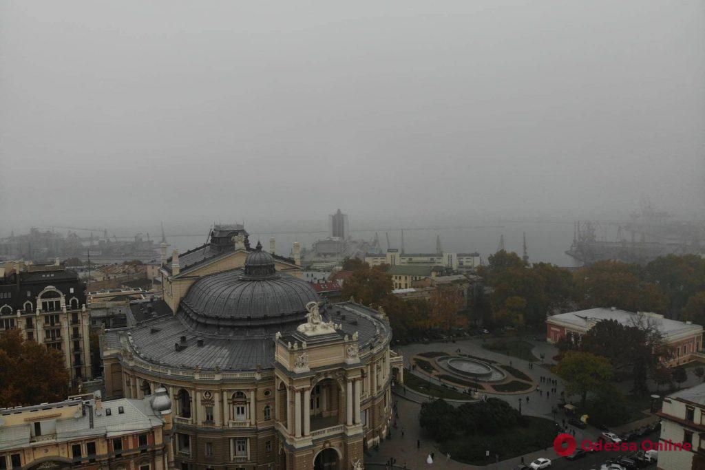 Одессу накрыл туман (фоторепортаж)