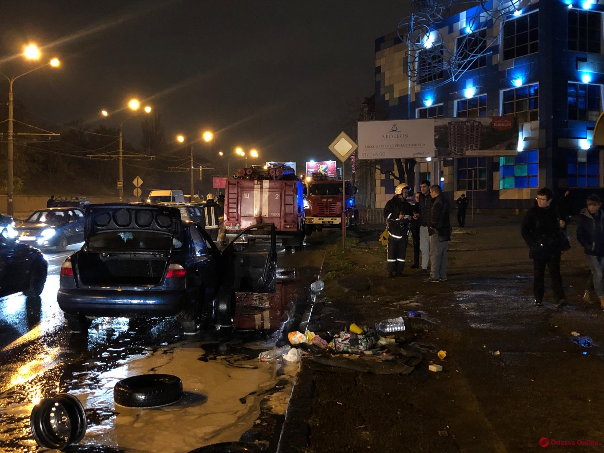 На Водопроводной на ходу загорелся автомобиль