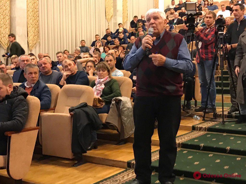 Продавать землю или нет: в Одессе обсуждали аграрную реформу