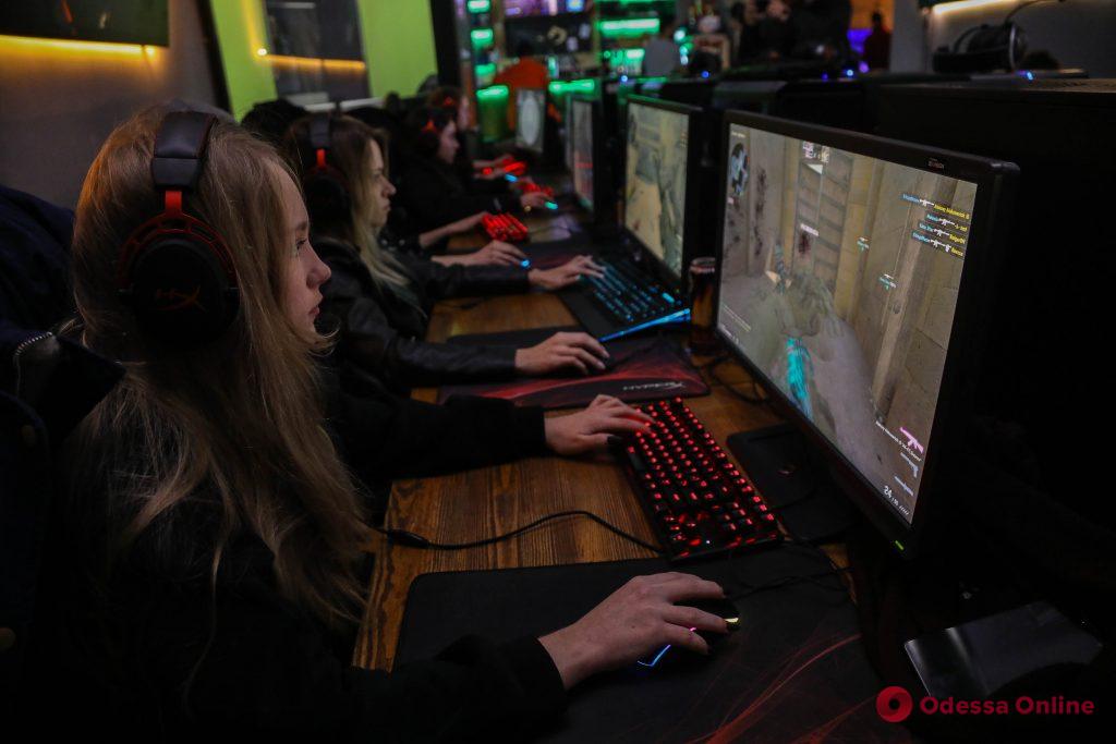 В Одессе прошли отборочные матчи международного киберспортивного турнира
