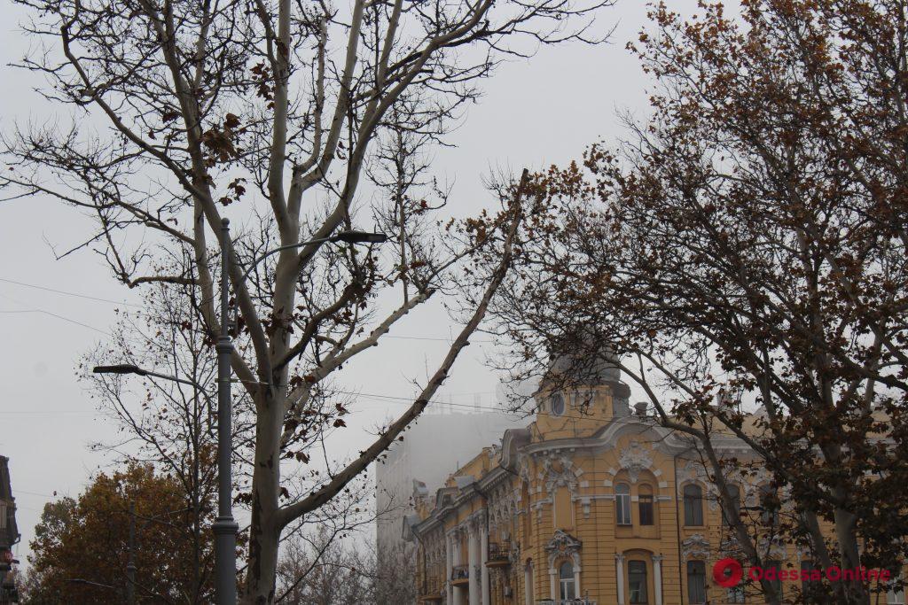 Одессу накрыл туман (фоторепортаж)
