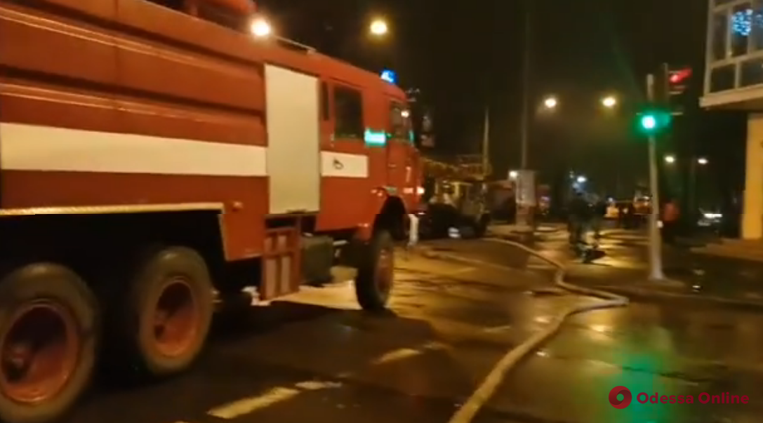 В центре Одессы произошел пожар (видео)
