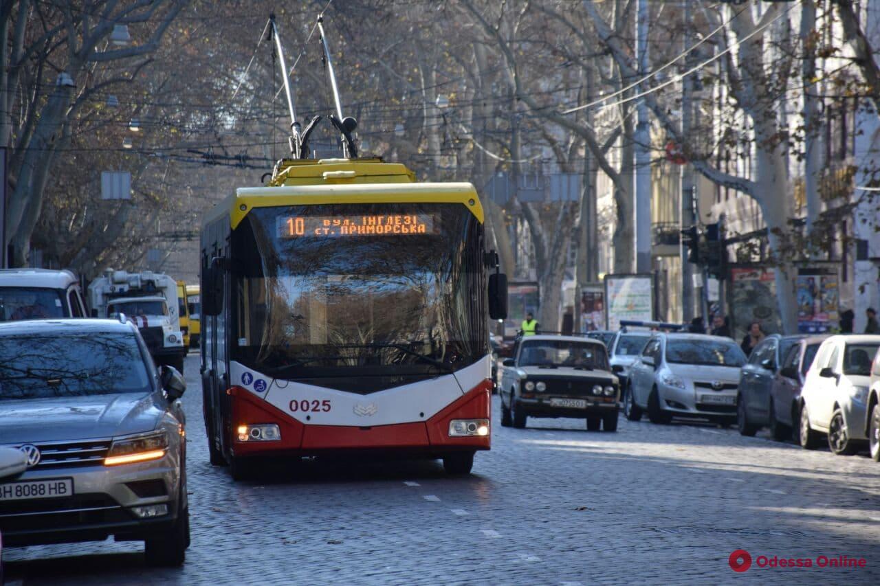 Поисковые работы на Троицкой: в троллейбусные маршруты внесены новые коррективы