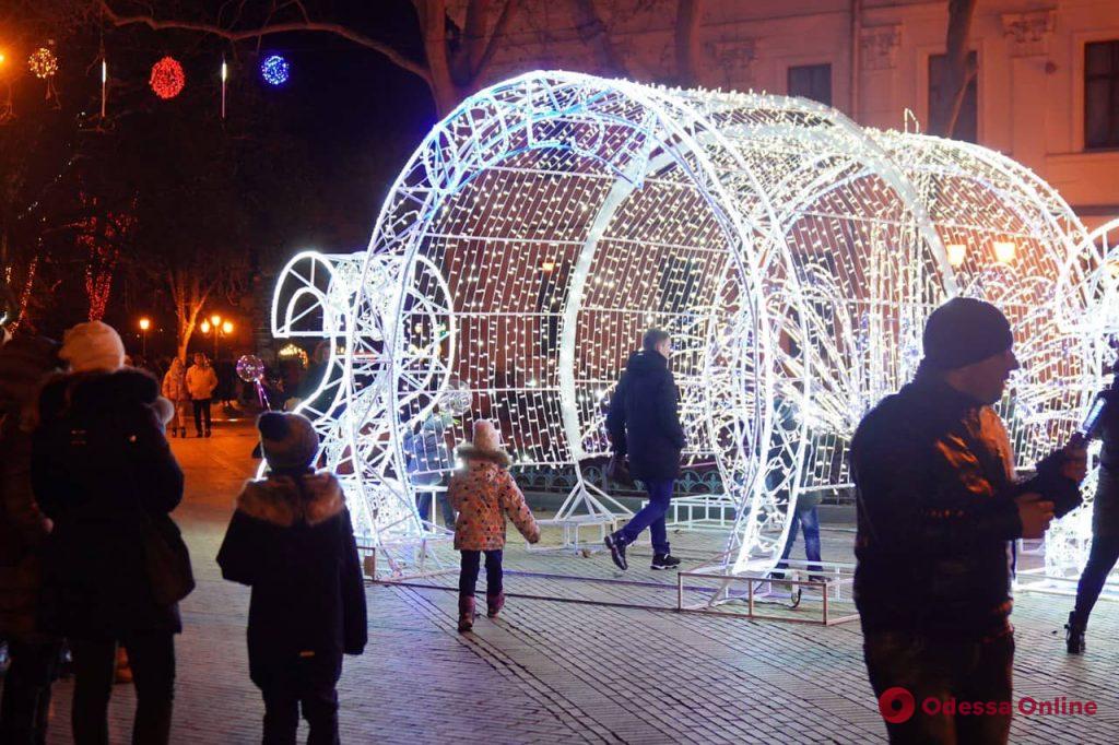 Предновогодняя яркая и уютная Одесса (фоторепортаж)