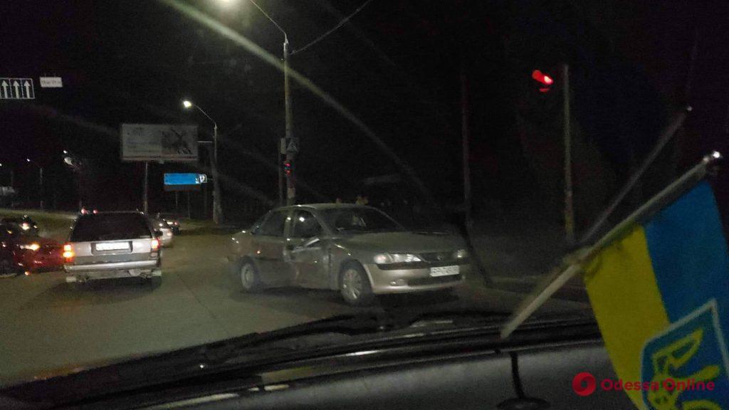 В Лузановке столкнулись три автомобиля