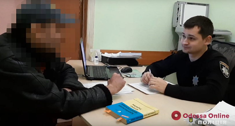 Одессит «заминировал» супермаркет из-за обиды на охранников (видео)