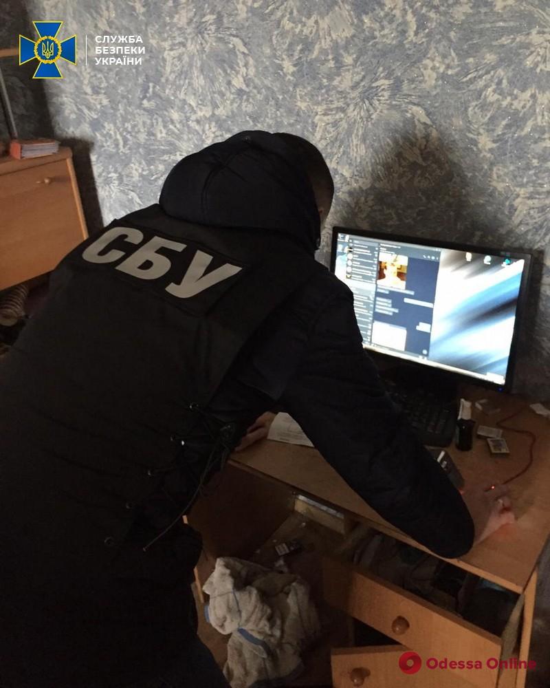 Хакеры из Одесской области похищали деньги со счетов госпредприятий