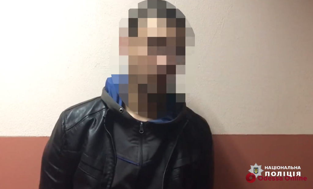 В Одесской области 19-летний парень изнасиловал женщину-инвалида