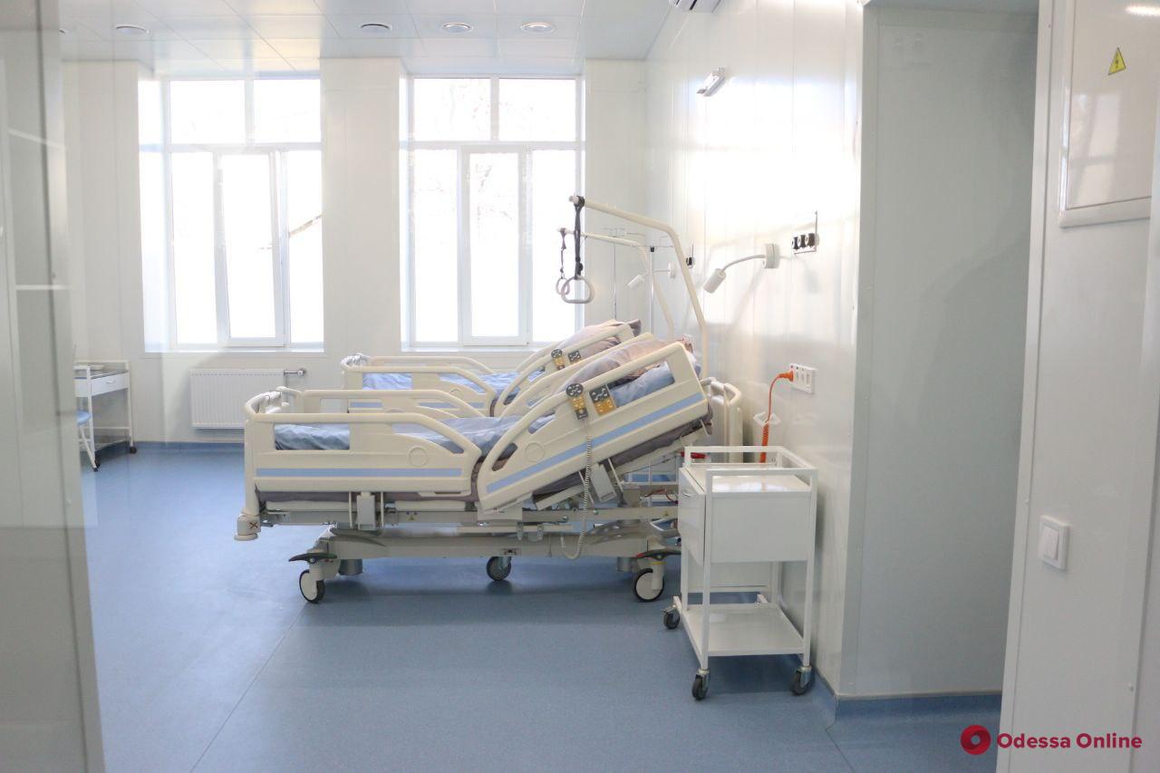 В Еврейской больнице после капремонта открыли отделение реанимации (фото)
