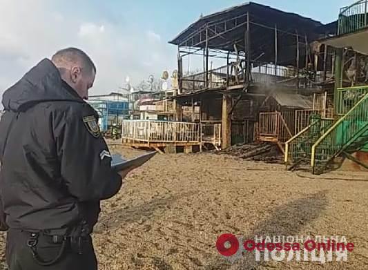 Полиция расследует обстоятельства пожара на Даче Ковалевского