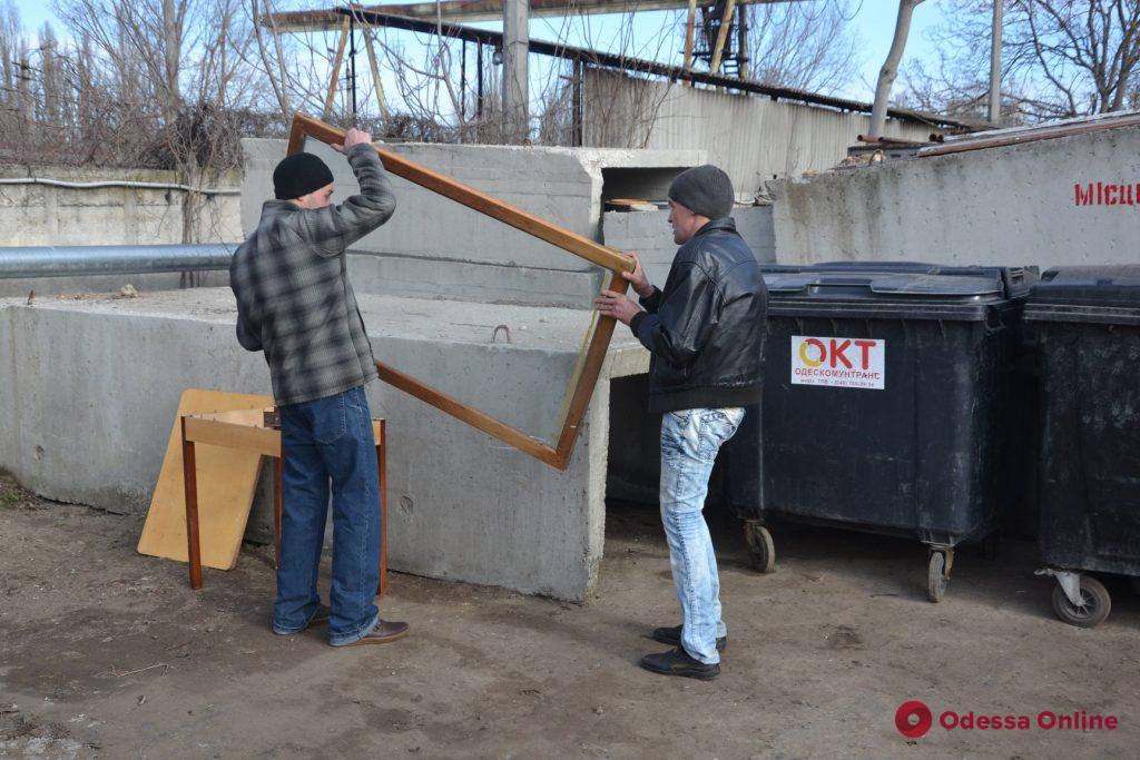 На Черемушках открыли площадку для сбора старой мебели и строительного мусора