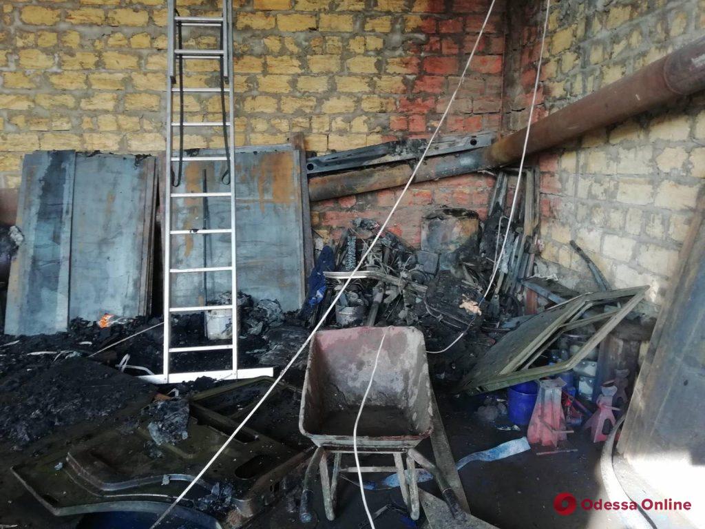 Житель Одесской области пострадал при пожаре в своем гараже