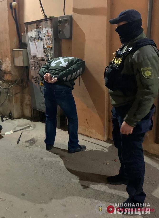 В Одессе разбойники нападали на клиентов борделя (видео)