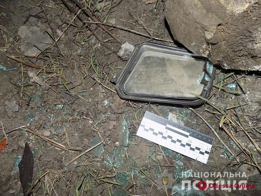 В Одесской области пьяный мужчина на угнанной легковушке попал в ДТП
