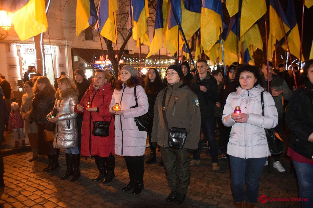 В Одессе прошел марш в память о погибших бойцах полка «Азов» (фото, видео)