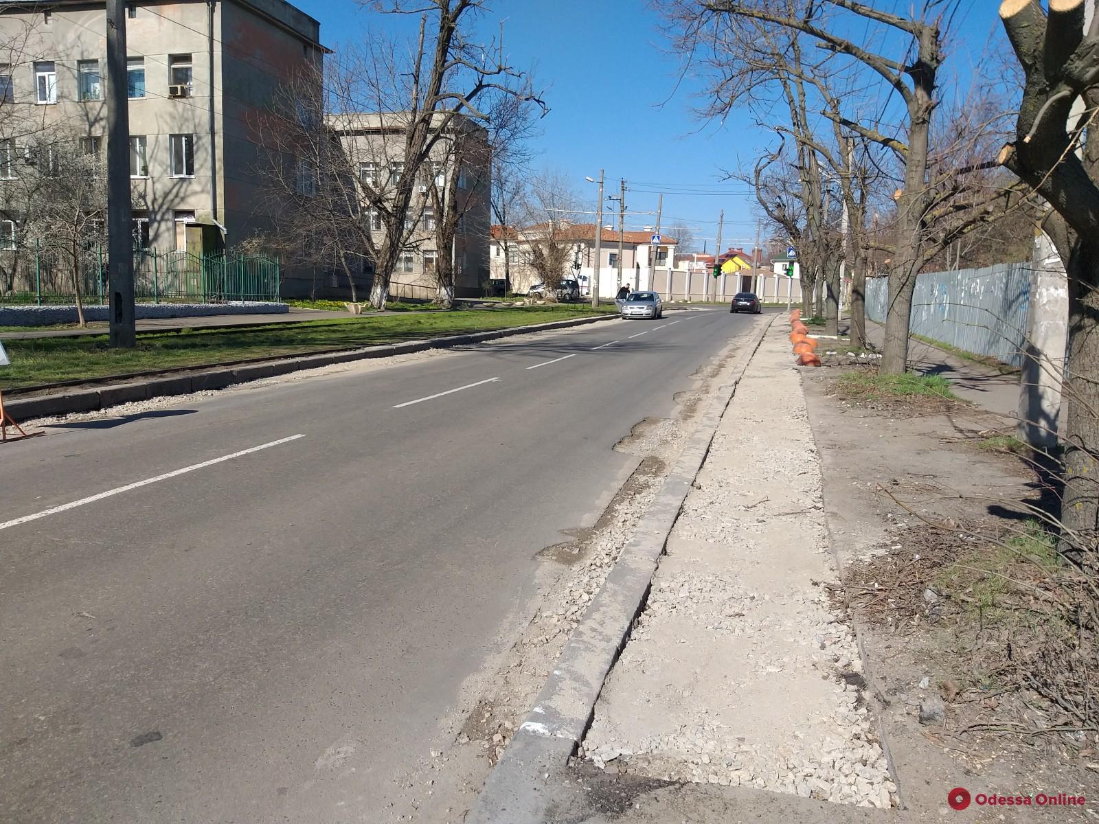 В Одессе проводят капремонт перекрестка Фонтанской дороги и Майского переулка
