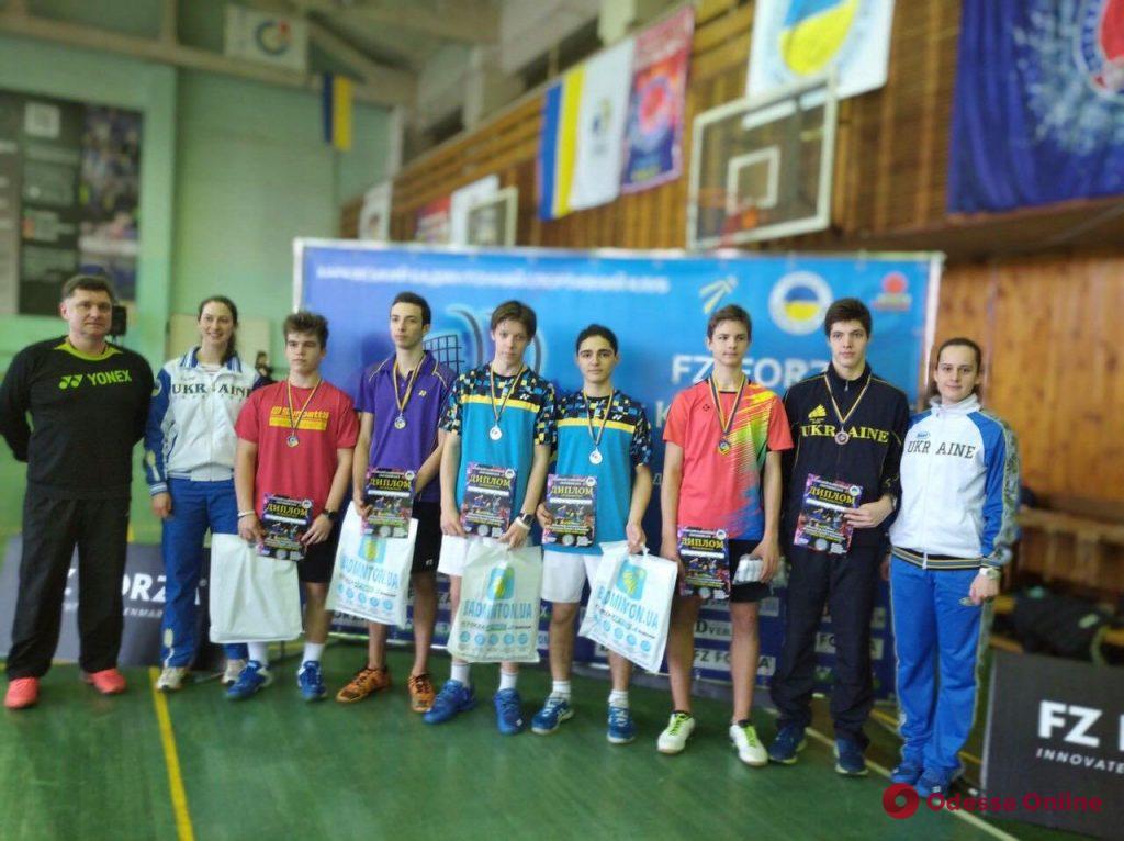 Бадминтон: одесситы успешно выступили во всеукраинском турнире в Харькове