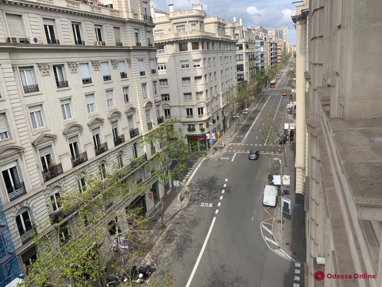 Карантин в Барселоне: горожане больше беспокоятся об экономической ситуации, чем о вирусе
