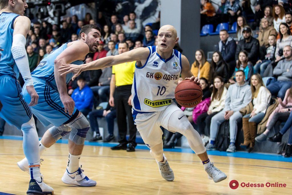 Баскетбол: представители Одесской области дружно проиграли на выезде