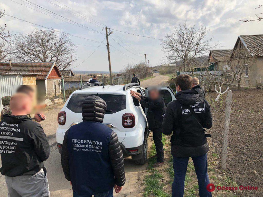 Одесская область: горе-предприниматель организовал пешеходный канал незаконной переправки граждан в Молдову