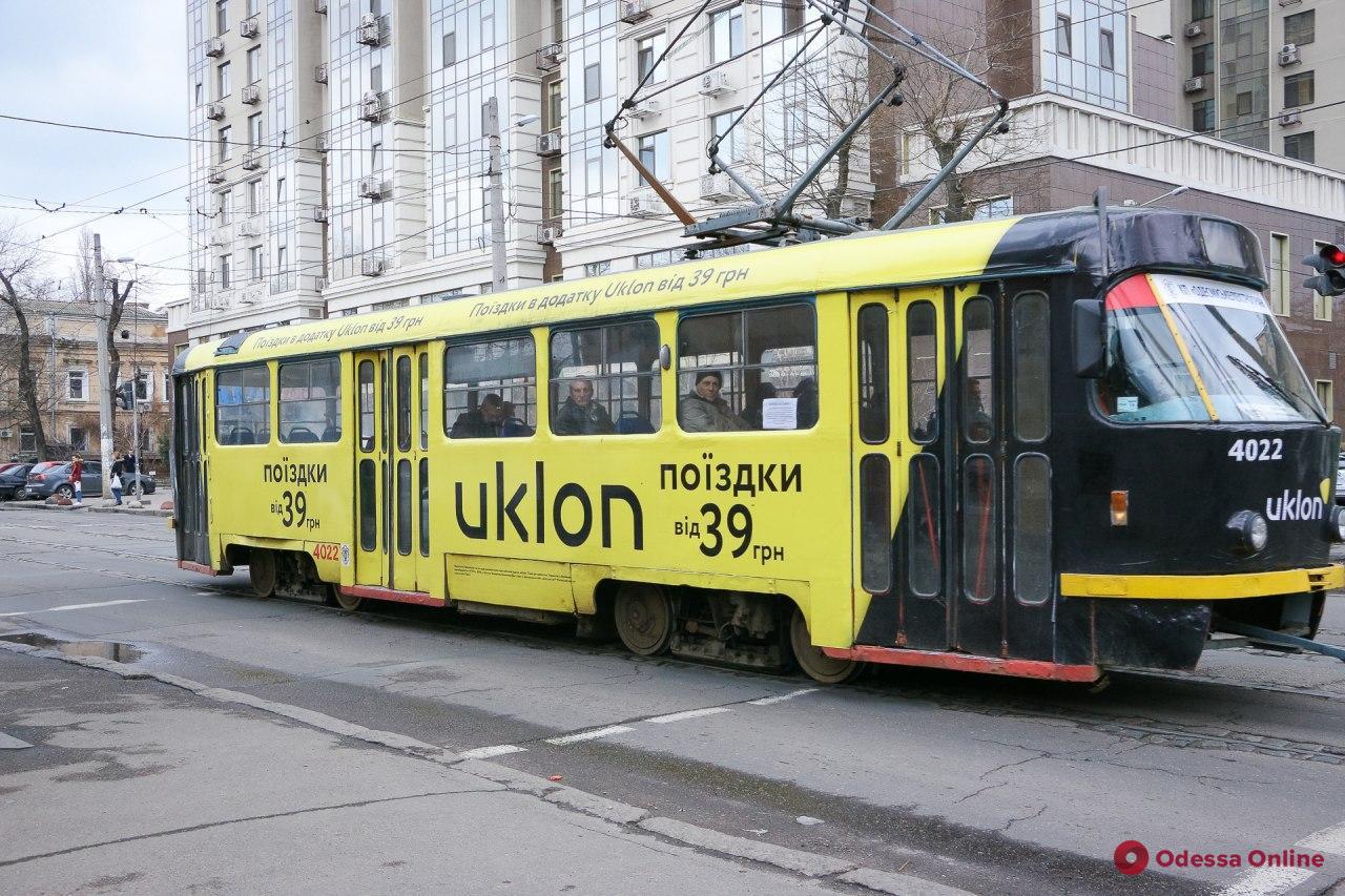Одесса: во время карантина на маршруты выходят свыше 95% трамваев и троллейбусов