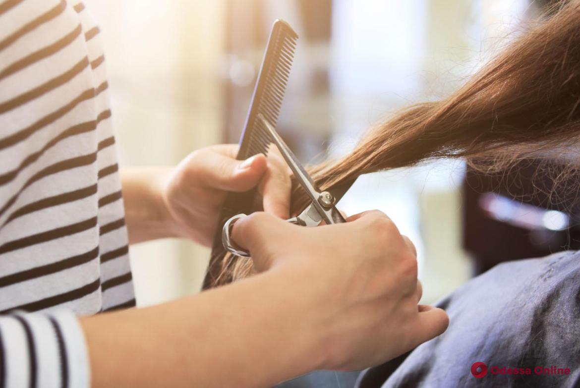 В Измаиле оштрафовали парикмахера за обслуживание клиентов во время карантина